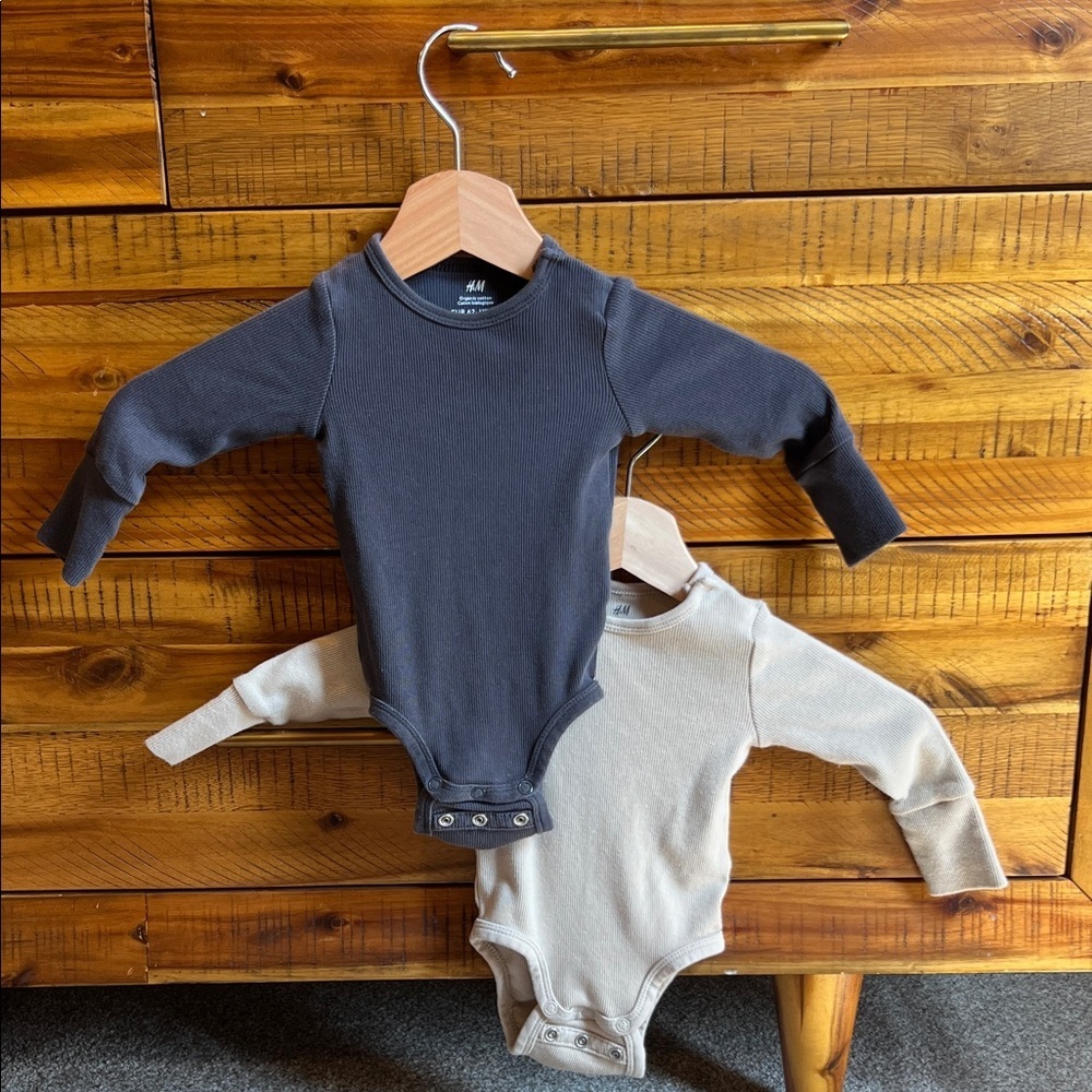 H&M long-sleeved baby bodysuits